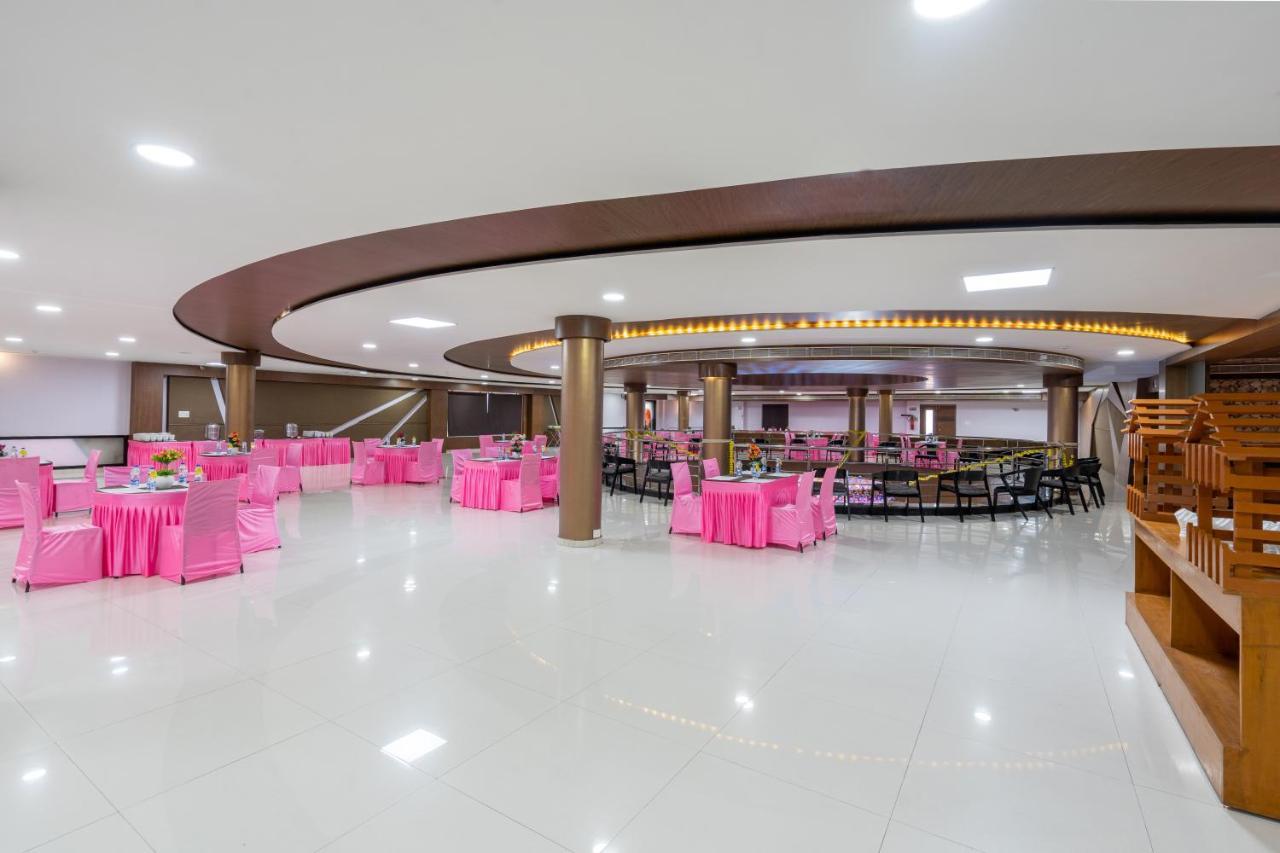 Jalashray Resort Nadiād Zewnętrze zdjęcie