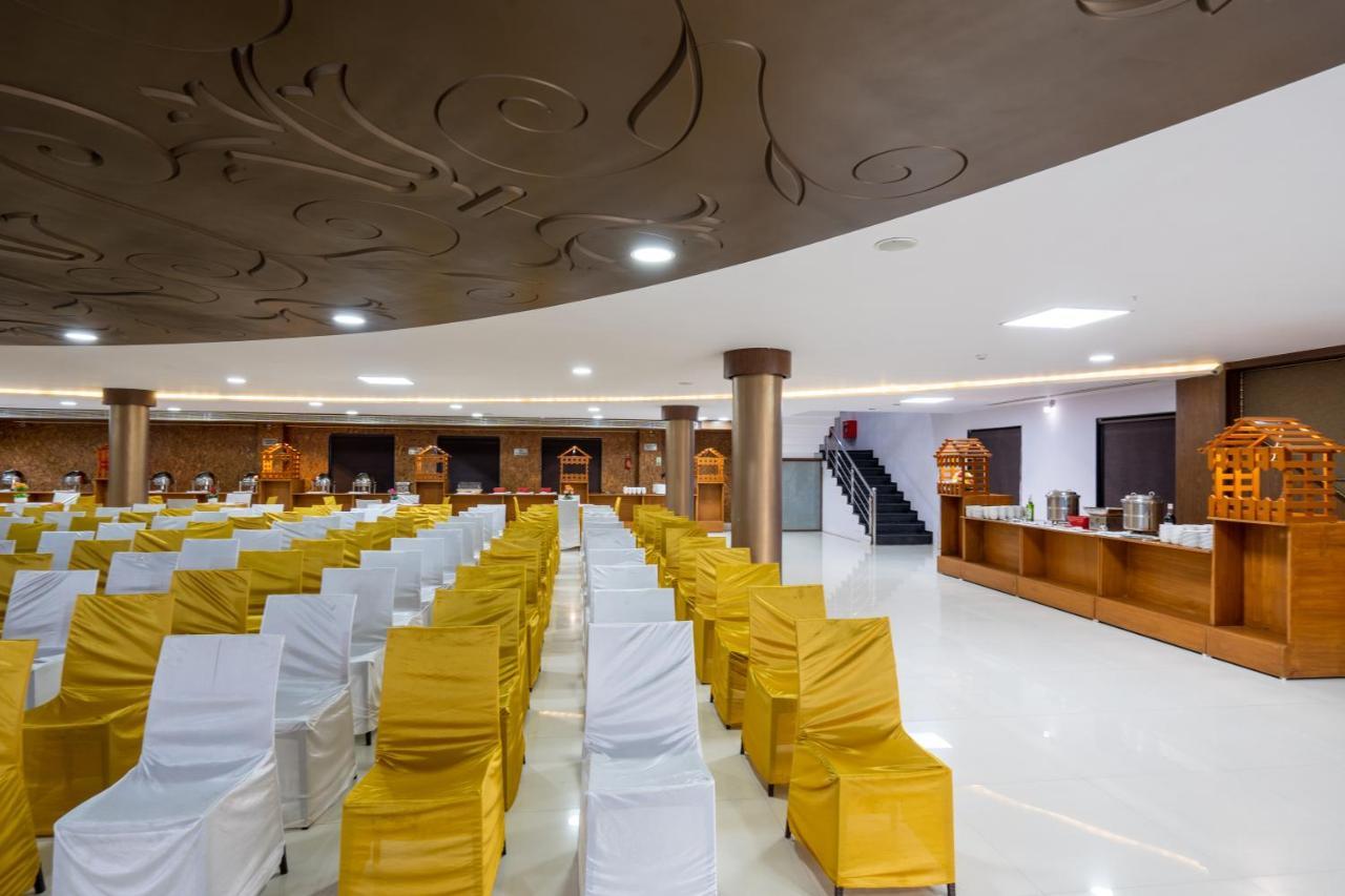 Jalashray Resort Nadiād Zewnętrze zdjęcie