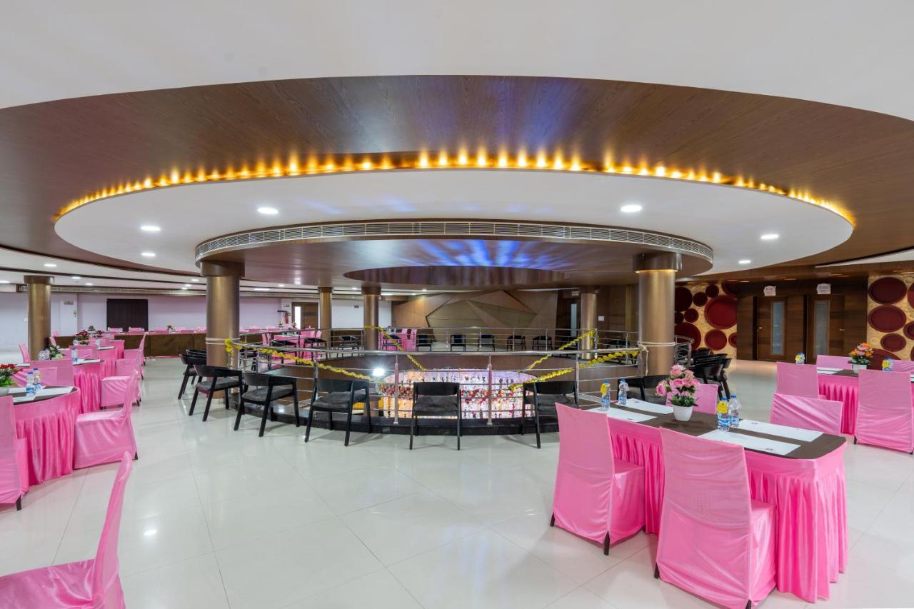Jalashray Resort Nadiād Zewnętrze zdjęcie