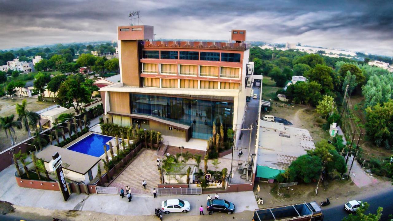Jalashray Resort Nadiād Zewnętrze zdjęcie